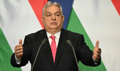 Le Premier ministre hongrois Viktor Orban lors d'une conférence de presse à Budapest, le 5 janvier 2026 ( AFP / Attila KISBENEDEK )