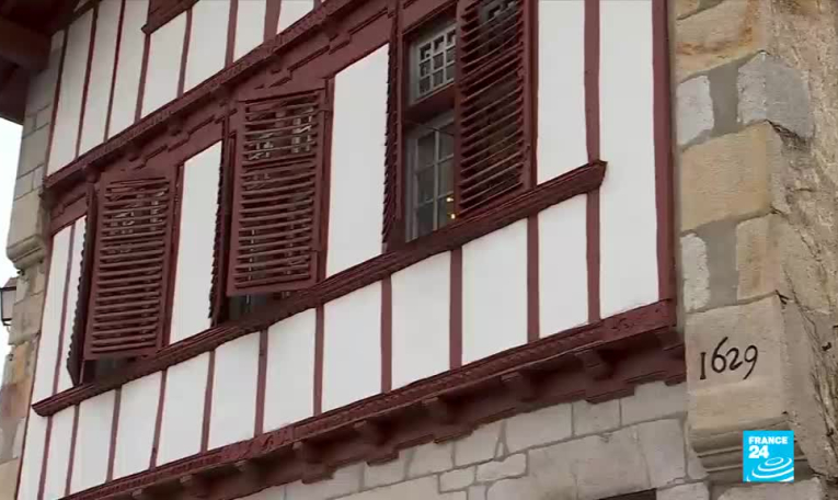 Riquewihr, Cordes-sur-Ciel, Ainhoa : à la découverte des plus belles rues de France