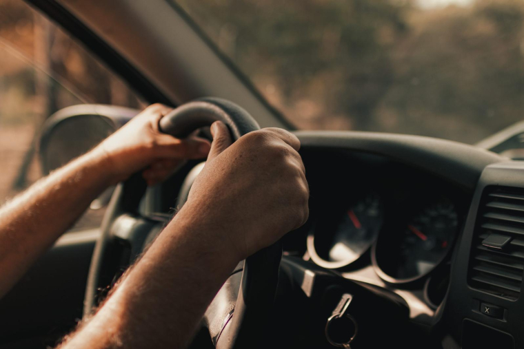 En cas de non-respect de l'interdiction, l'automobiliste encourt jusqu'à un an de prison et 15.000 euros d'amende. Illustration.  (Alessandro Avilés / Pexels)