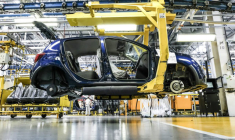 2017 marque le retour en grâce des constructeurs français. Selon Le Monde, ils gagnent un point de part de marché supplémentaire par rapport aux constructeurs étrangers, pour atteindre 56,4 % des immatriculations en France. (Crédit Renault)