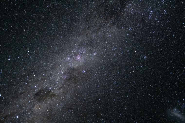 Photo diffusée par la Nasa le 7 avril 2026 montreant la galaxie de la Voie lactée, observée depuis le vaisseau spatial Orion  ( NASA / Handout )