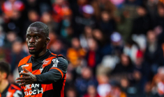 Bamba Dieng annonce son départ de Lorient