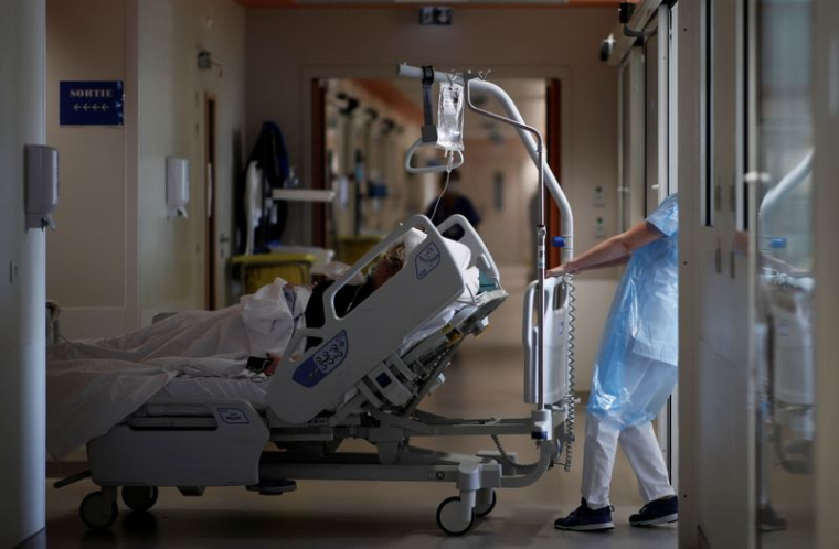 FRANCE/CORONAVIRUS: MOINS DE PATIENTS DANS LES HÔPITAUX ET EN SOINS INTENSIFS
