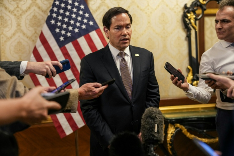 Le secrétaire d’État américain Marco Rubio à l'aéroport international du Koweït, le 24 juin 2026 ( POOL / Eric Lee )