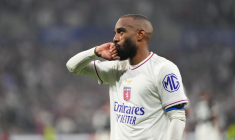 Alexandre Lacazette peste contre l’arbitrage d’OL-PSG