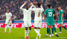 Olise indique la bonne direction aux Bleus