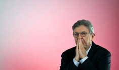 Le candidat LFI à la présidentielle Jean-Luc Mélenchon à Paris le 14 octobre 2026 ( AFP / LOU BENOIST )
