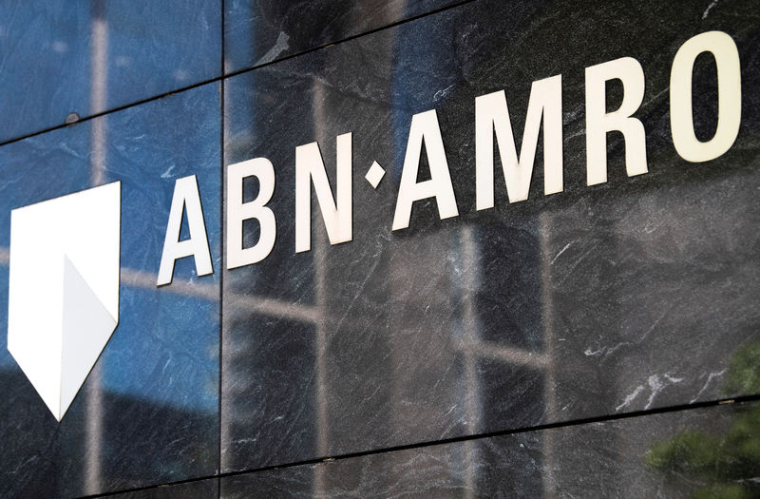 CHUTE DE 20% DU BÉNÉFICE NET D'ABN AMRO AU 1ER TRIMESTRE