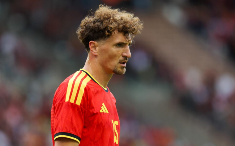 Thomas Meunier traverse la Manche