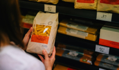 Certains produits de marques distributeurs sont aussi nutritifs que les grandes marques, tout en étant bien moins chers. ( crédit photo : Getty Images )