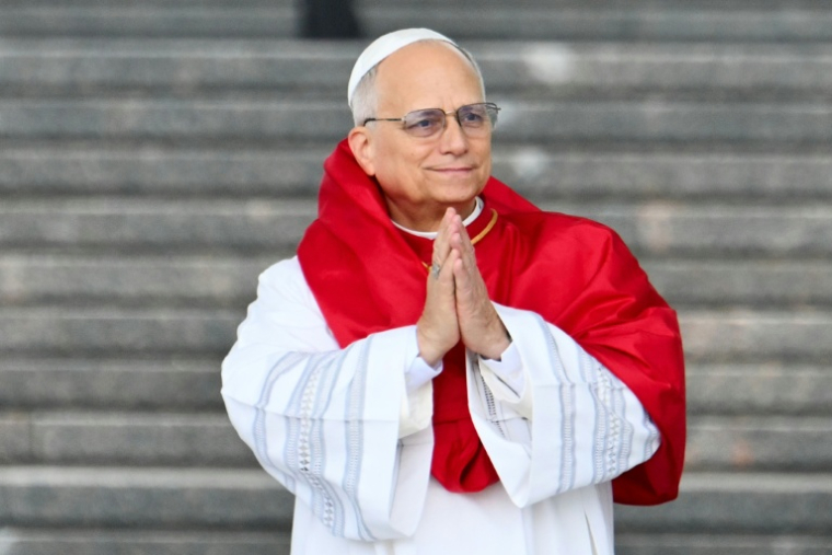 Le pape Léon XIV lors d'une visite au monument aux martyrs Maqam Echahid à Alger, le 13 avril 2026 ( POOL / Alberto PIZZOLI )