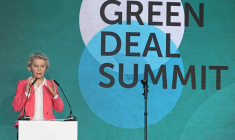 Ursula von der Leyen, présidente de la Commission européenne, lors du sommet Green Deal 2023  à Prague (République tchèque), le 26 septembre 2023. ( AFP / MICHAL CIZEK )