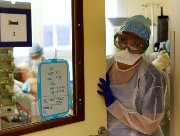 CORONAVIRUS: PLUS DE 25.300 NOUVELLES CONTAMINATIONS EN FRANCE