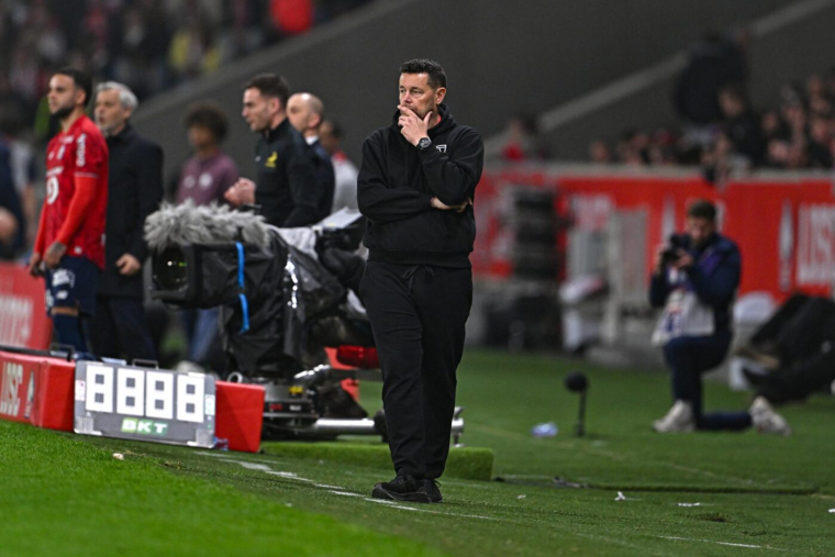 Pierre Sage remonte les bretelles des Lensois