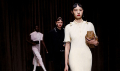 Jil Sander présente sa collection Printemps/Été 2025 lors de la Fashion Week de Milan