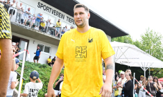 Niklas Süle a enfilé les gants... en neuvième division