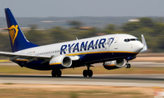 RYANAIR RELÈVE SA PRÉVISION DE TRAFIC ANNUEL, PERTE AU T1 MOINS IMPORTANTE QUE PRÉVU