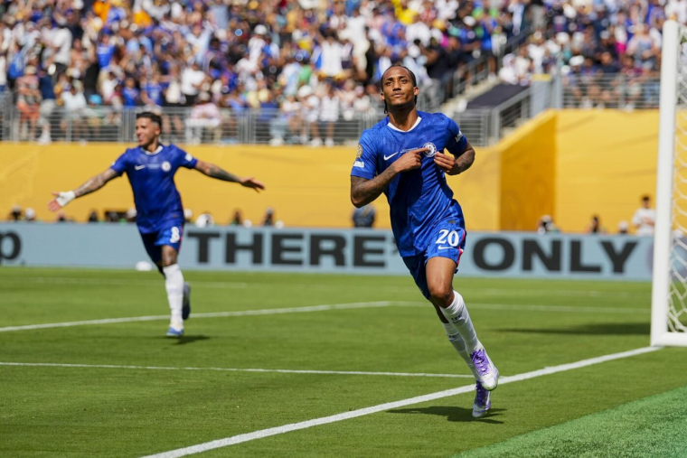 Chelsea s'offre Paris et le toit du monde