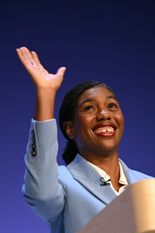 La cheffe du parti conservateur britannique Kemi Badenoch à Birmingham le 04 octobre 2026 ( AFP / Oli SCARFF )