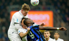 Naples résiste à l’Inter et garde sa première place