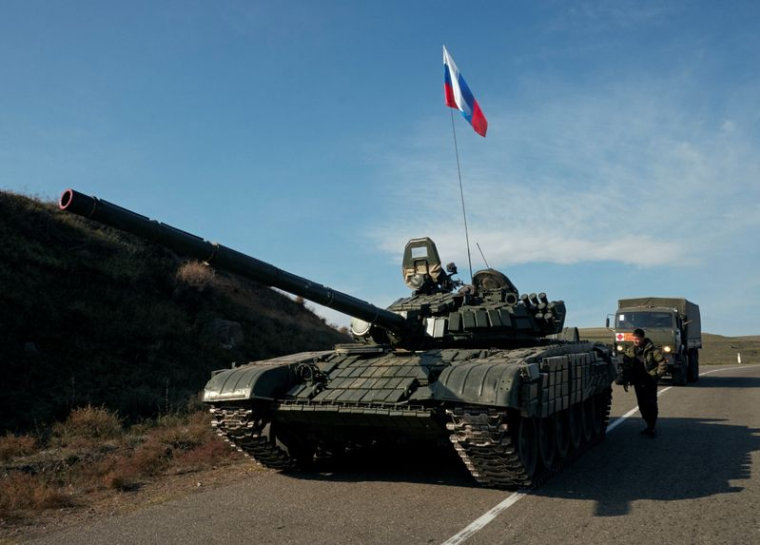HAUT-KARABAKH: PARIS ANALYSE LE CESSEZ-LE FEU, SOUTIENT L'ARMÉNIE