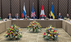 Photo diffusée par le bureau de presse du Conseil national de sécurité et de défense d'Ukraine (NSDC), le 17 février 2026, montrant la délégation américaine au premier jour du troisième cycle de pourparlers trilatéraux entre la Russie, l'Ukraine et les Etats-Unis à Genève ( National Security and Defense Council of Ukraine / Handout )