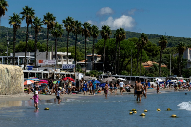 La grande plage de La Ciotat, dans les Bouches-du-Rhône le 21 août 2026 ( AFP / Miguel MEDINA )