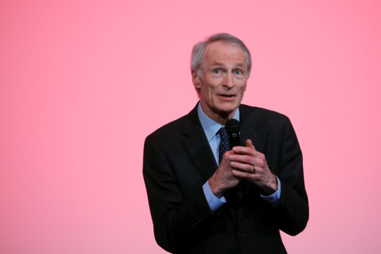 SENARD "ESPÈRE" UNE DÉCISION PROCHAINE SUR LE DG DE RENAULT