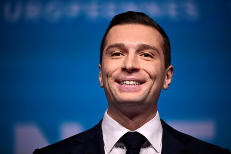 Jordan Bardella, le 9 juin 2024, à Paris ( AFP / JULIEN DE ROSA )