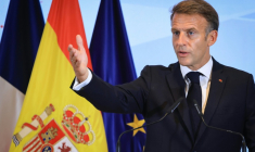 Le président français Emmanuel Macron à Madrid le 30 septembre 2026 ( AFP / Ludovic MARIN )