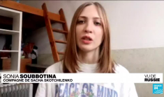 La paix interdite : sept ans de prison pour des étiquettes anti-guerre