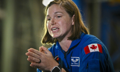 L'astronaute canadienne Jenni Gibbons au Centre spatial Kennedy en Floride, le 16 décembre 2024 ( AFP / Miguel J. Rodriguez Carrillo )