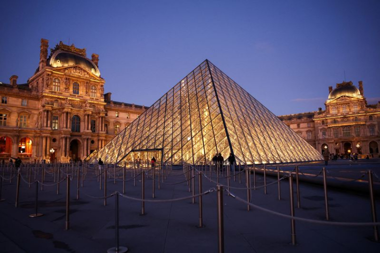Le musée du Louvre à Paris
