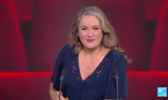 "Hurlevent" : Margot Robbie et Jacob Elordi dans une adaptation boursouflée du roman d'Emily Brontë