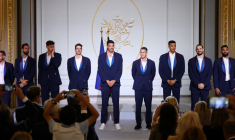 L'équipe nationale française de volleyball honorée au Palais de l'Élysée à Paris