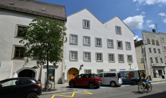 La maison natale d'Adolf Hitler à Braunau-am-Inn, en Autriche, le 16 juillet 2026 ( AFP / KERSTIN JOENSSON )