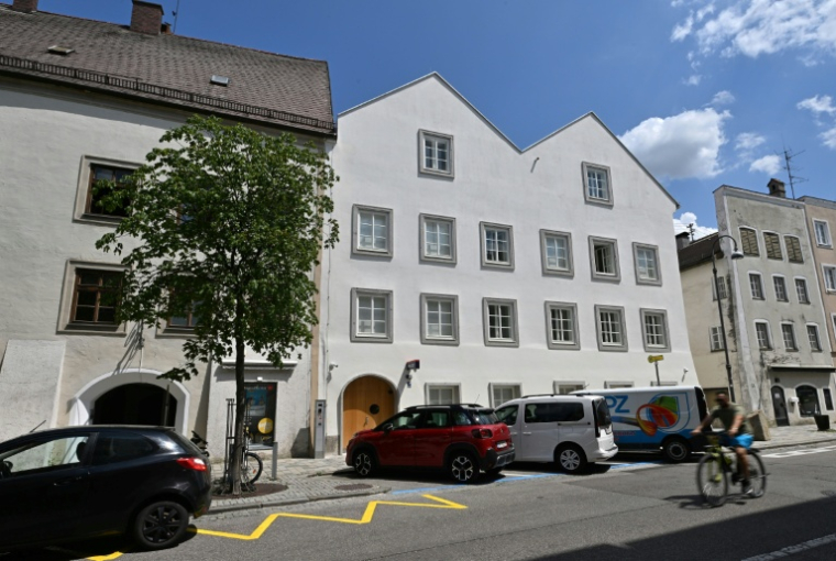 La maison natale d'Adolf Hitler à Braunau-am-Inn, en Autriche, le 16 juillet 2026 ( AFP / KERSTIN JOENSSON )