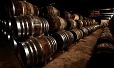 Les exportateurs francais très déçus après l'échec des négociations sur l'exemption des droits de douane sur le vin et les spiritueux ( AFP / GEORGES GOBET )