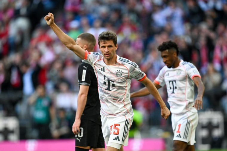 Le Bayern Munich célèbre son titre et Thomas Müller avec une victoire contre Gladbach