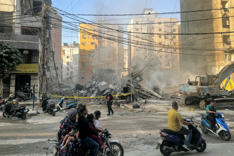 Destructions dans la banlieue sud de Beyrouth le 6 juin 2025, au lendemain de frappes israéliennes ( AFP / IBRAHIM AMRO )