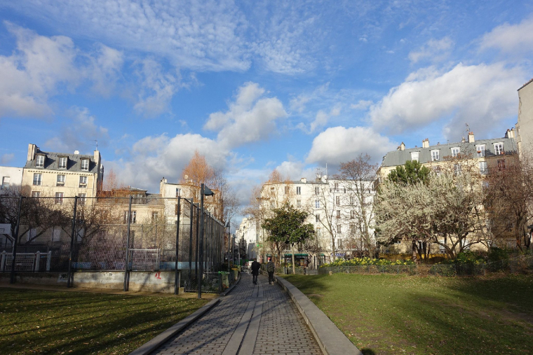 Square Léon - La Goutte d'Or - Paris (Crédits photo : Flickr - Guilhem Vellut )