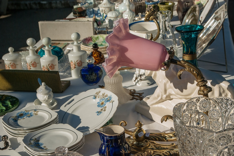 Au-delà de l'aspect décoratif, chiner des objets vintage a un intérêt économique et écologique. (jackmac34 / Pixabay)