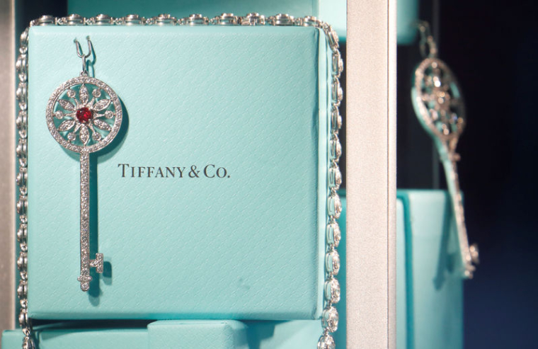 TIFFANY PUBLIE DES RÉSULTATS INFÉRIEURS AUX ATTENTES