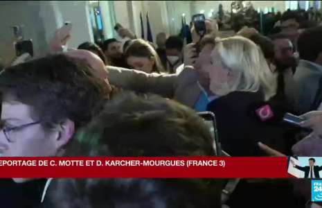 Législatives : opération remobilisation au quartier général du RN