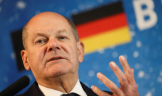 Le chancelier allemand Olaf Scholz lors d'une conférence de presse à Zeebrugge, Belgique