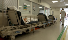 La fédération de l'hospitalisation privée considère que l'Etat ne respecte pas ses engagements. ( AFP / ROMAIN PERROCHEAU )