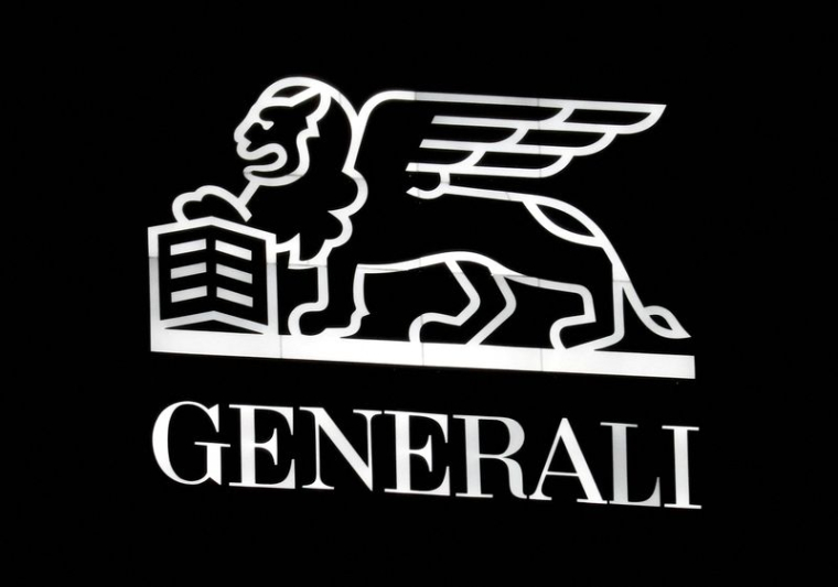 Le logo de Generali est visible sur la tour de la compagnie dans le quartier CityLife de Milan. /Photo d'archives/REUTERS