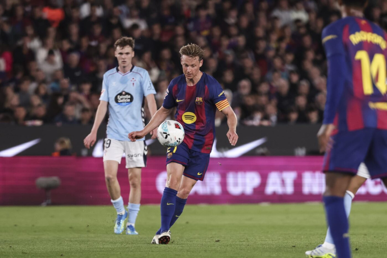 Frenkie De Jong entre dans l'histoire orange du Barça