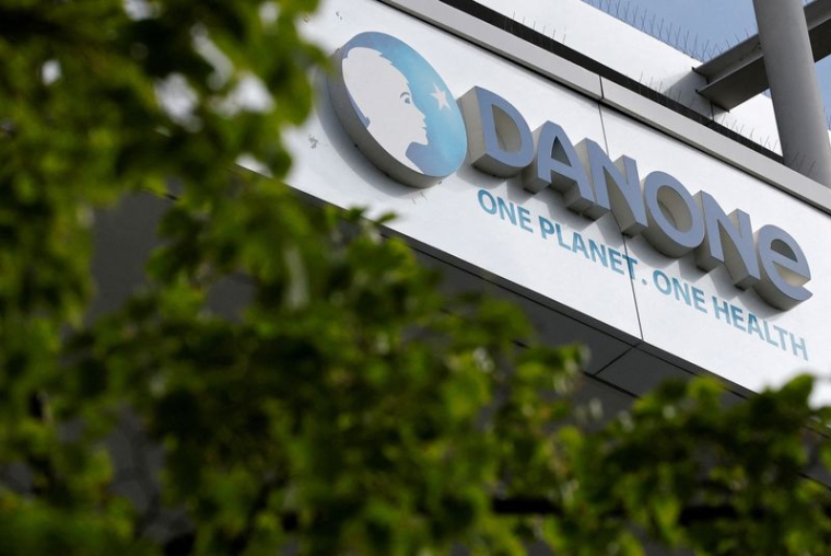 PHOTO DE FICHIER : Logo du groupe alimentaire français Danone au siège de l'entreprise à Rueil-Malmaison