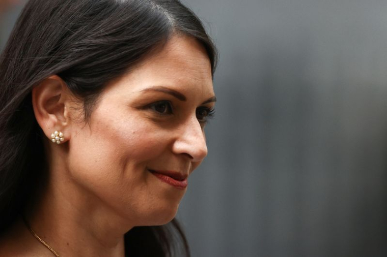 MIGRANT: LONDRES FERA LE NÉCESSAIRE POUR SÉCURISER LES CÔTES FRANÇAISES, DIT PATEL